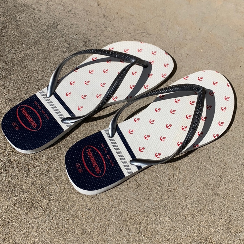 *4 for $20* Havaianas nautical flip flops, Womens 9/10 Eur 41/42
